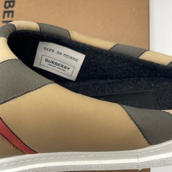 Burberry archive beige size 39 brand new inbox slip on - Picture 10 of 14